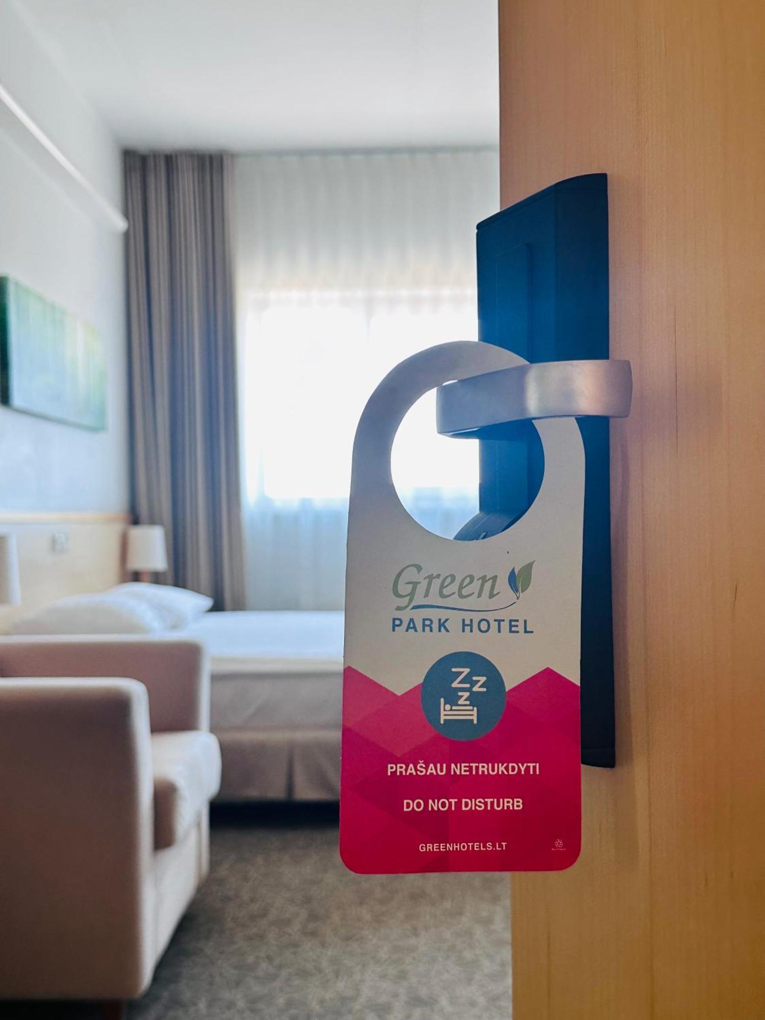 Green Park Hotel ไคลเพดา ภายนอก รูปภาพ